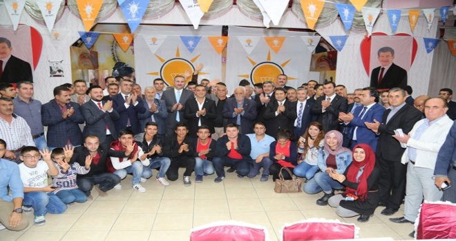 AK PARTİ'YE KATILIM DEVAM EDİYOR