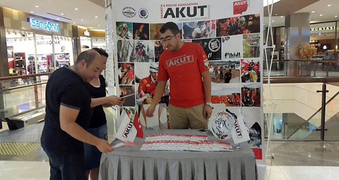 AKUT, DEPREM BİLGİLENDİRMESİ YAPTI