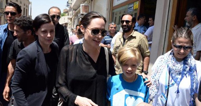 Angeline Jolie, Mardin sokaklarında