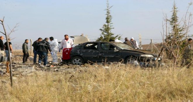 Ankara’da 2 canlı bomba kendini patlattı