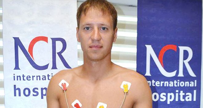 Anton Putsila imzayı attı