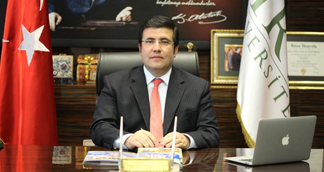 Atatürk'ü Minnet Ve Rahmetle Anıyoruz