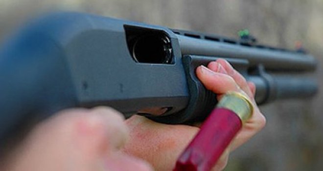 Av tüfeğiyle vurulan kadın hastanede tedaviye alındı