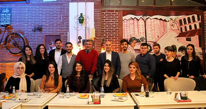 Avrupa yolundaki öğrenciler rektör Yılmaz'la bir araya geldi