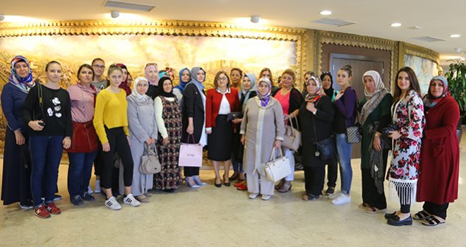 AVRUPALI KADINLARDAN FATMA ŞAHİN’E ZİYARET