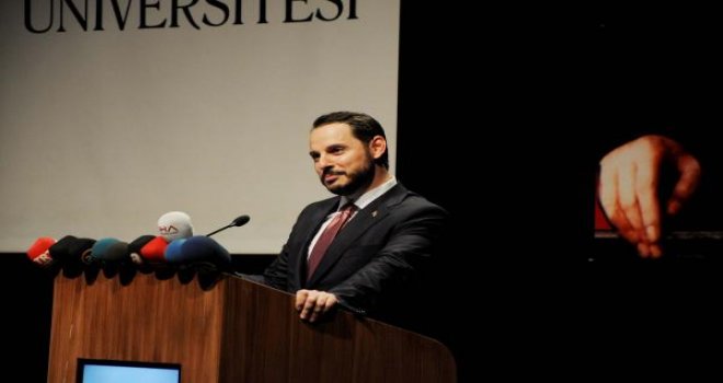 Bakan Albayrak: O altın nesil, hain nesil çıktı
