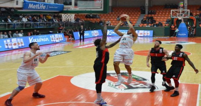 Banvit-Gaziantep Basketbol: 83-77