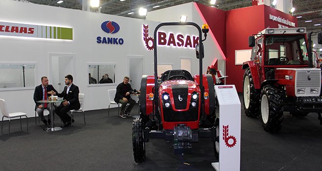 Başak Traktör standı, ziyaretçilerin ilgi odağı oldu