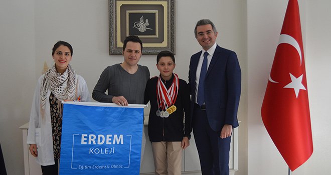 Başarılı yüzücümüzden bir başarı daha 