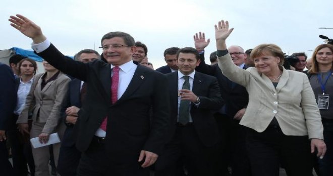 Başbakan Davutoğlu ve Merkel Gaziantep'te 