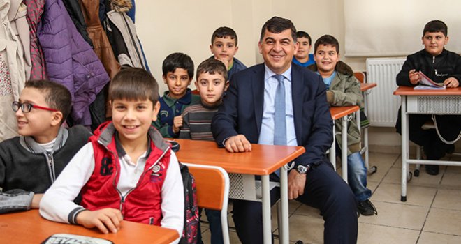 BAŞKAN FADILOĞLU, ÖĞRENCİLERİ ZİYARET ETTİ