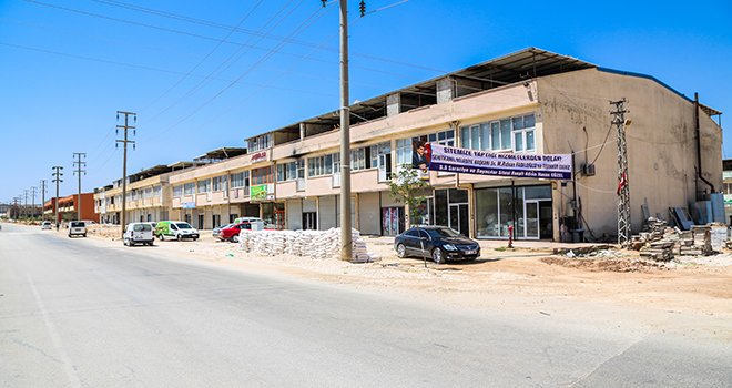 BAŞKAN FADILOĞLU’NA TEŞEKKÜR PANKARTI