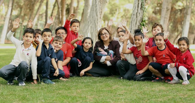 Başkan Şahin, Çocuklar İle Birlikte Yavru Şempanze Sevdi