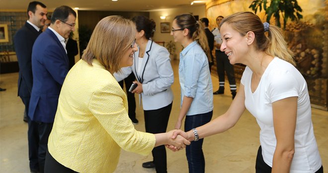 BAŞKAN ŞAHİN PERSONEL İLE BAYRAMLAŞTI