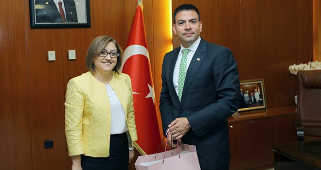 BAŞKAN ŞAHİN'E VEDA ZİYARETİ