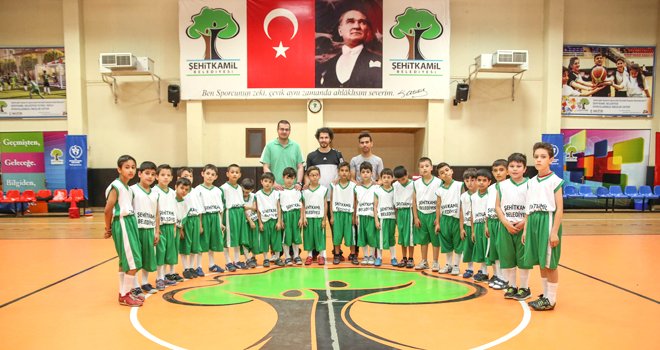 BASKETBOL AŞKI ŞEHİTKAMİL’DE BÜYÜYOR