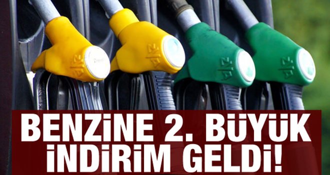 Benzinde ikinci büyük indirim...