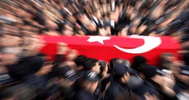 Bitlis'te PKK'lılar askeri araca ateş açtı: 1 şehit