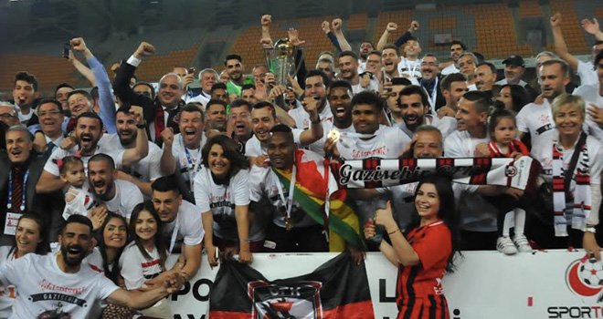Böyle olur Gazişehir'in şampiyonluğu:İlki yaşattılar