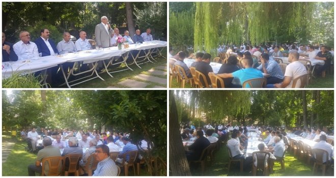 Bozgeyik ailesinden geleneksel bayramlaşma töreni