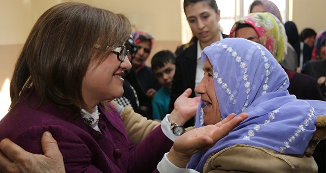 Şahin "Büyüklerimiz başımızın tacı, Evimizin bereketidir"