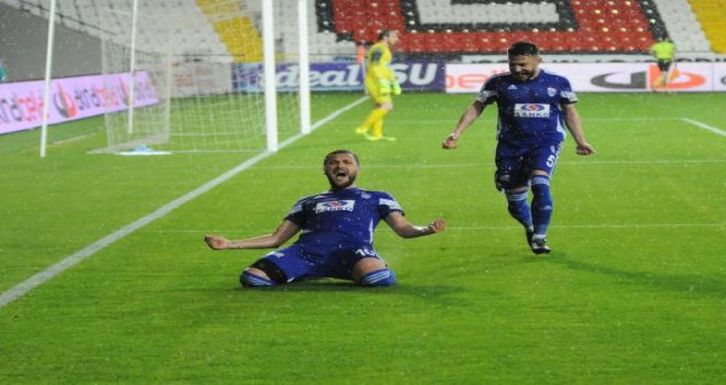 Büyükşehir Gaziantepspor kümede kalmayı başardı