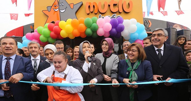 Büyükşehir, Mutlu Kafe'yi hizmete açtı