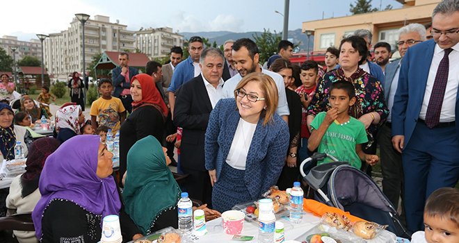 Büyükşehir'den geleneksel ilçe iftarları