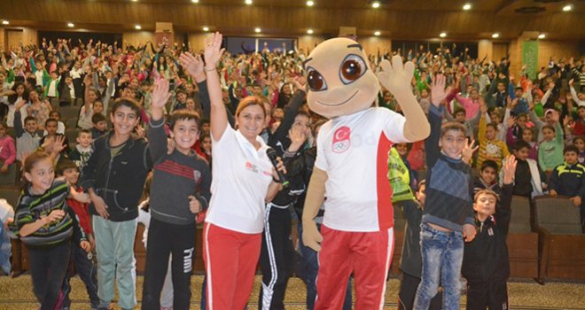 Büyükşehir’den Öğrencilere ‘Spor Kültürü’ Eğitimi