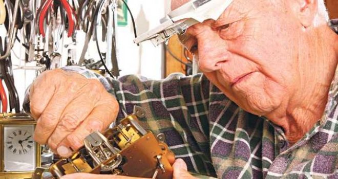 ÇALIŞAN EMEKLİNİN MAAŞI YÜZDE 10 ARTACAK