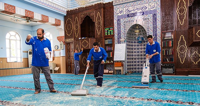 CAMİLER BAYRAMA HAZIR