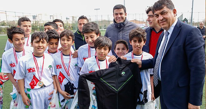 Çanakkale Zaferi yeşil sahada kutlandı