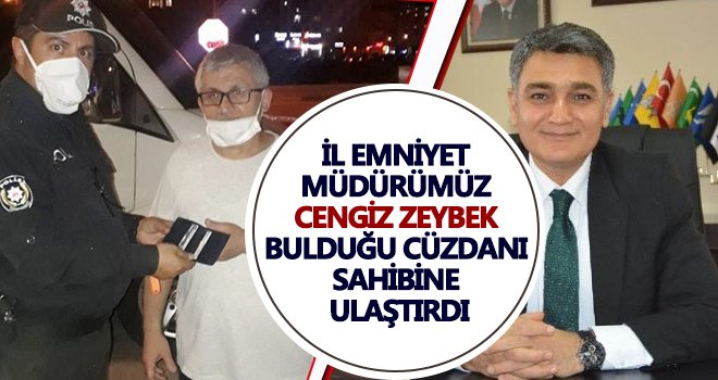 Cengiz Zeybek bulduğu cüzdanı sahibine teslim etti