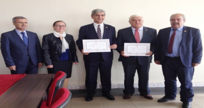 CHP'Lİ EKİCİ VE GÖKDAĞ MAZBATALARINI ALDI