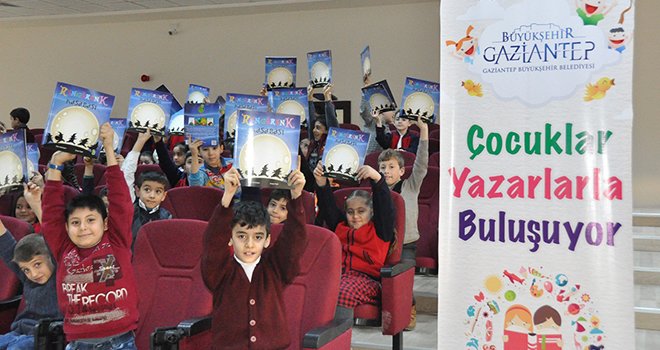 Çoçuklar yazarlarla buluşmaya devam ediyor