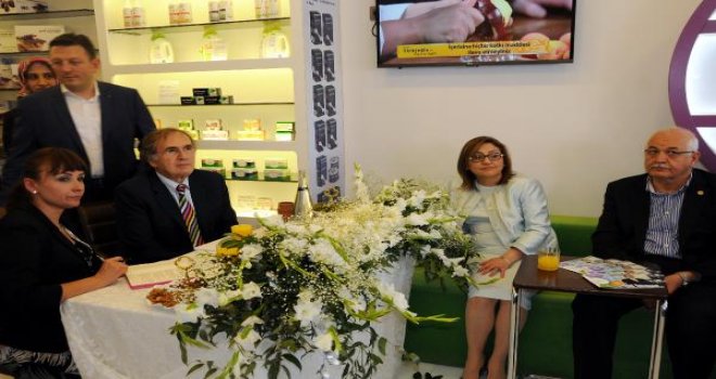 Cumhurbaşkanı Başdanışmanı, Gaziantep'te mağaza açtı