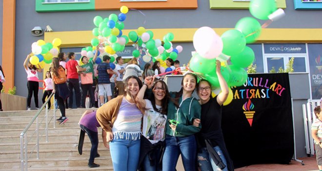 Deva Öğrencileri Hayallerini Balona Takıp Uçurdu