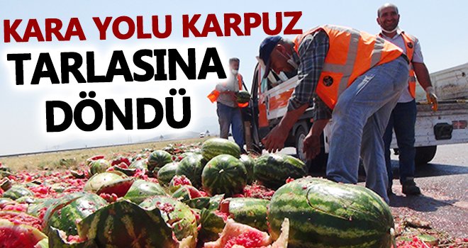Devrilen minibüsteki karpuzlar yola saçıldı