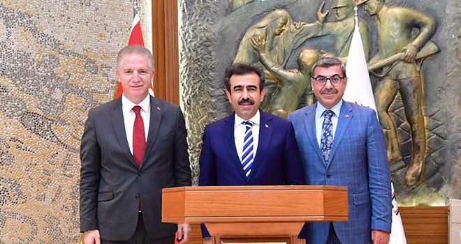 Diyarbakır Valisi Güzeloğlu’ndan Güle nezaket ziyareti