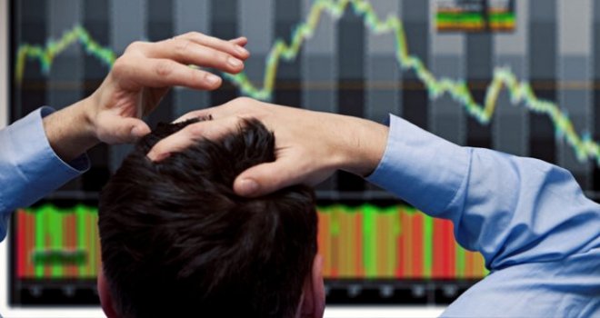 Dolar 3.0 lirayı, euro 3.3 lirayı aştı, borsa inişe geçti