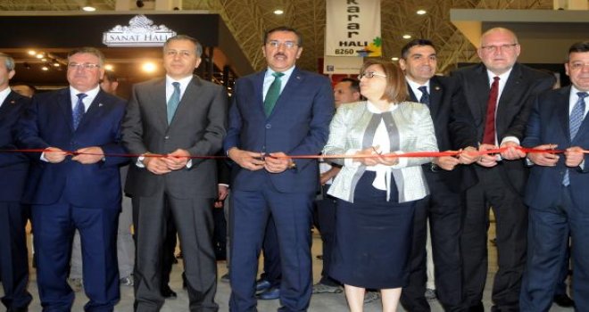 Domotex Halı Fuarı'nı Bakan Tüfenkci açtı
