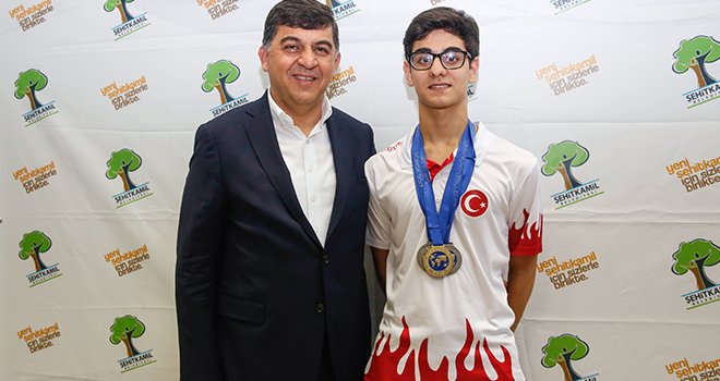 Dünya şampiyonu Şehitkamil'den çıktı