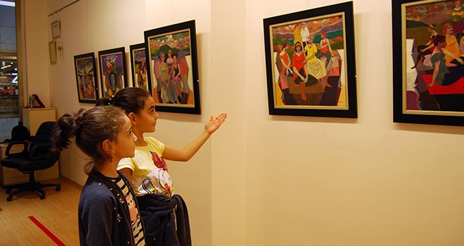 Düzgün: Resimlerime 'Kentsel Dönüşüm' adını verdim