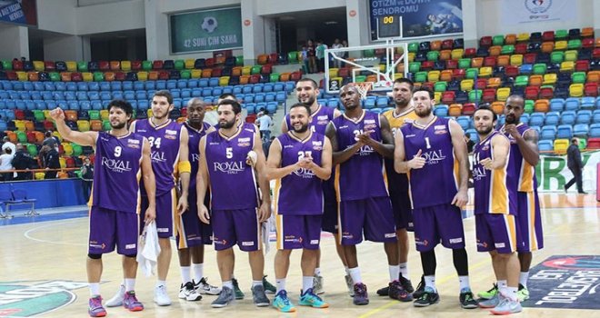 EARL CALLOWAY ROYAL HALI GAZİANTEP’İ SIRTLIYOR