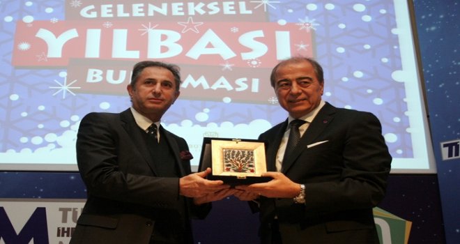 EGD'den Zeki Konukoğlu’na plaket