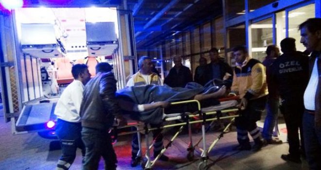El Bab'da yaralanan 12 ÖSO askeri, Kilis'e getirildi