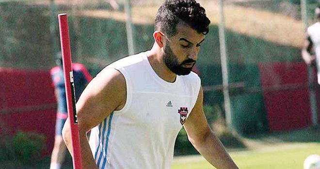 Elyasa Süme : Eto'o ve Nani meşgul ediyor