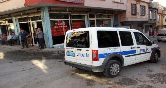 Eşi evi terk edince, kayınpederini tüfekle yaraladı