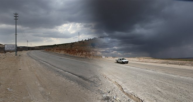 Eski Nizip yolu genişliyor 