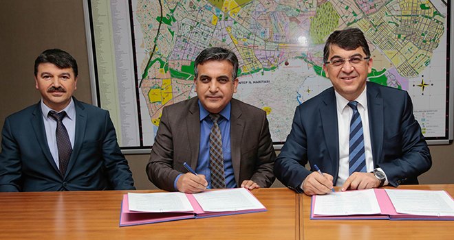 Fadıloğlu, arşivleme ve güvenlik için imzaladı